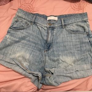 Retro high waisted denim shorts